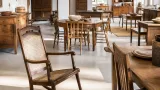 À Paris, le mobilier Shaker retrouve une place dans l’histoire du design